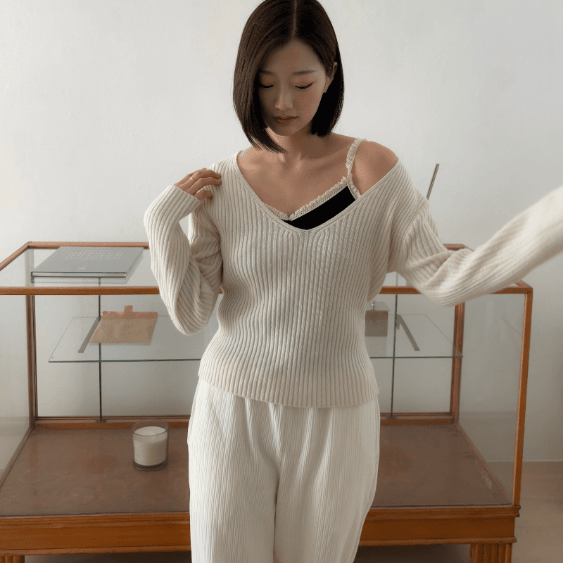 브이넥 크림 니트 (ivory,sky blue)