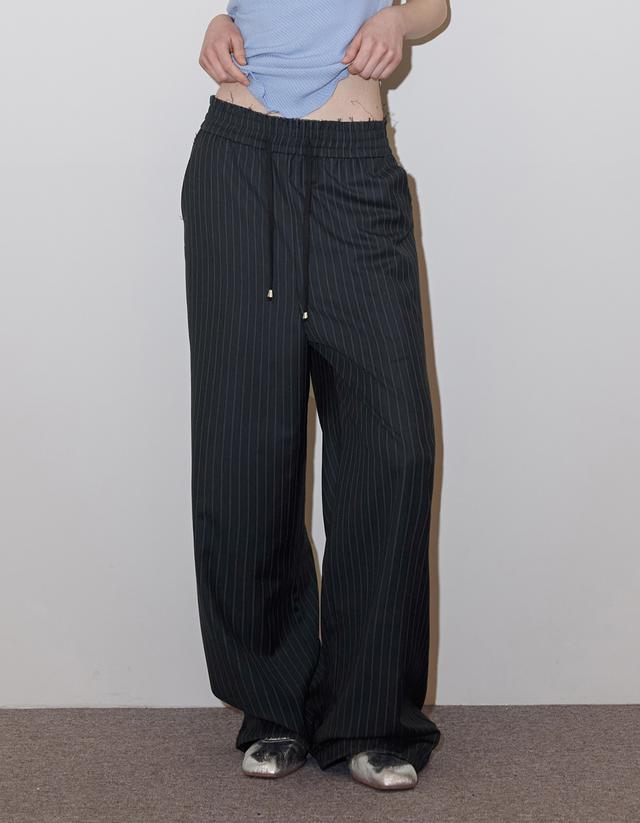 604서비스 BEADED SCHOOL LOGO TRACK PANTS IN BLACK - 위시버킷
