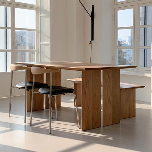 스테이 다이닝 테이블