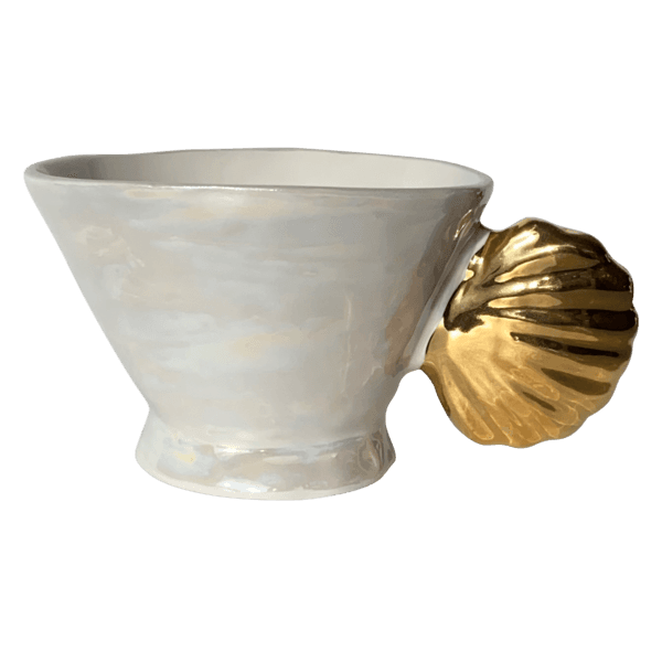 Gold pearl shell cup