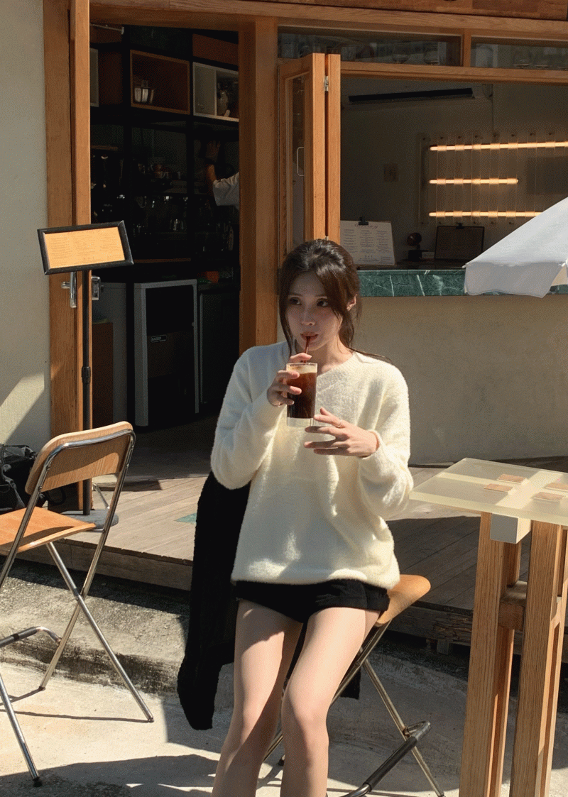 로브씨엘 [ MD PICK! ] 메리 모헤어 앙고라 브이넥 NT