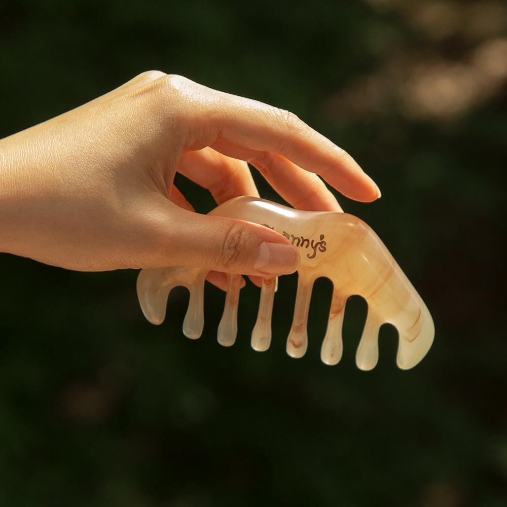 그래니스 지속가능 회양나무 수지 괄사 림프순환 리프팅 경락 두피 마사지기 브러쉬