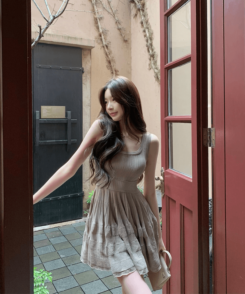 민소매 주름 밴딩 미니원피스