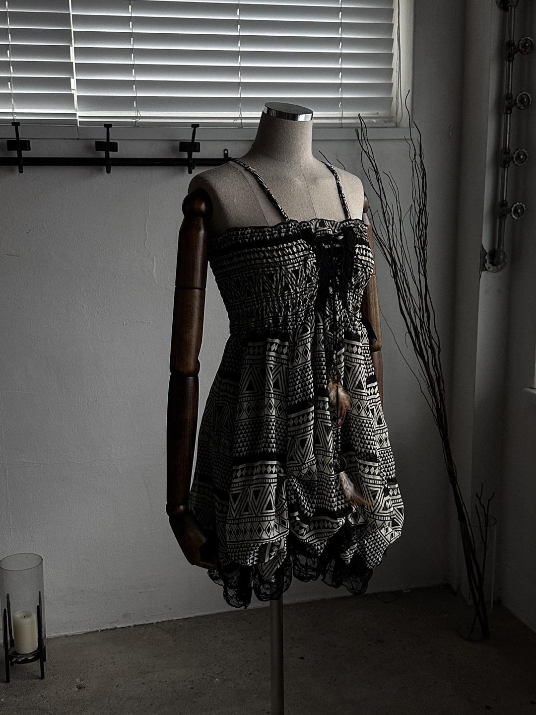 Feather Balloon Lace Dress 0696 W