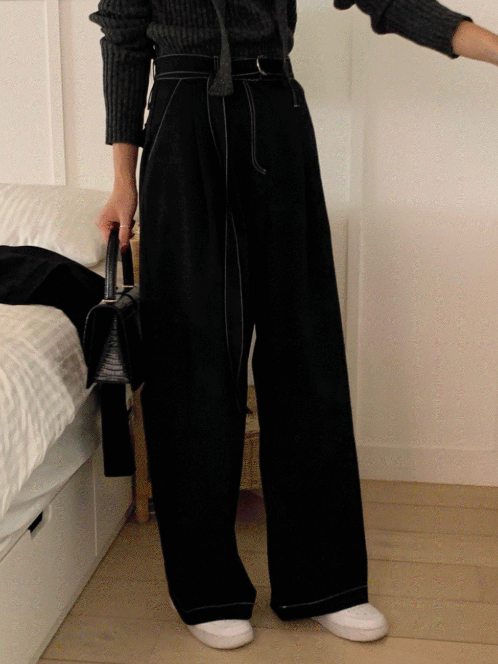 디메르 스티치 벨트 핀턱 슬랙스