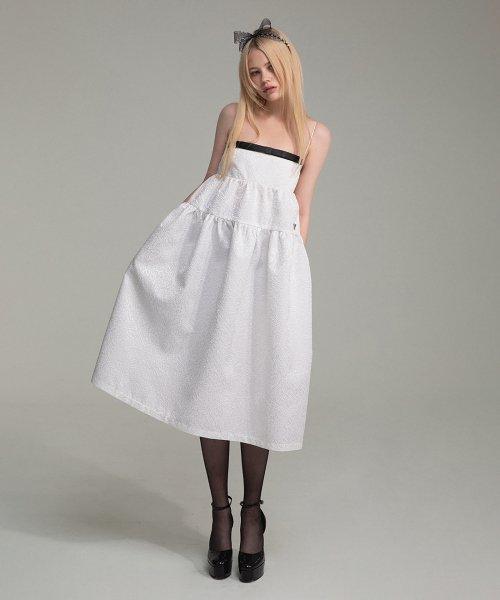 리본 포인티드 자가드 티어드 드레스 인 아이보리