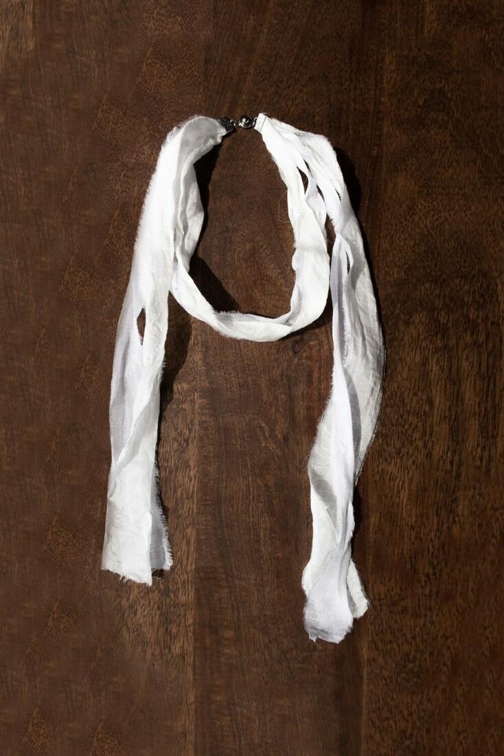 Saarom) Double Tie Lace Necklace - Cloud