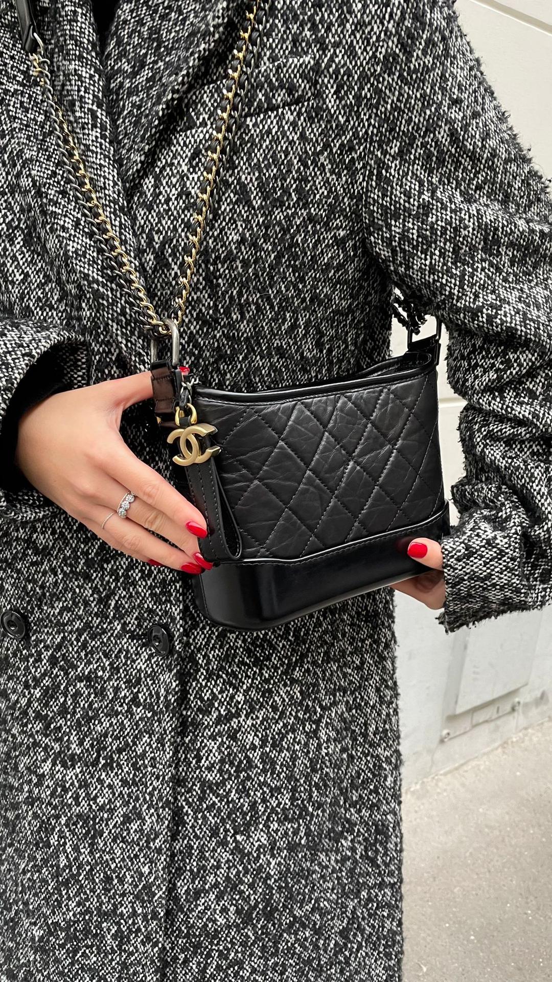 샤넬 가브리엘 스몰 호보백 블랙 A91810