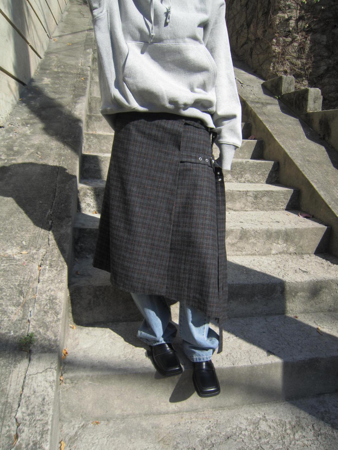 want wool skirt