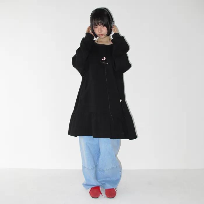 OVERSIZED RUFFLE HEM SWEAT DRESS BLACK