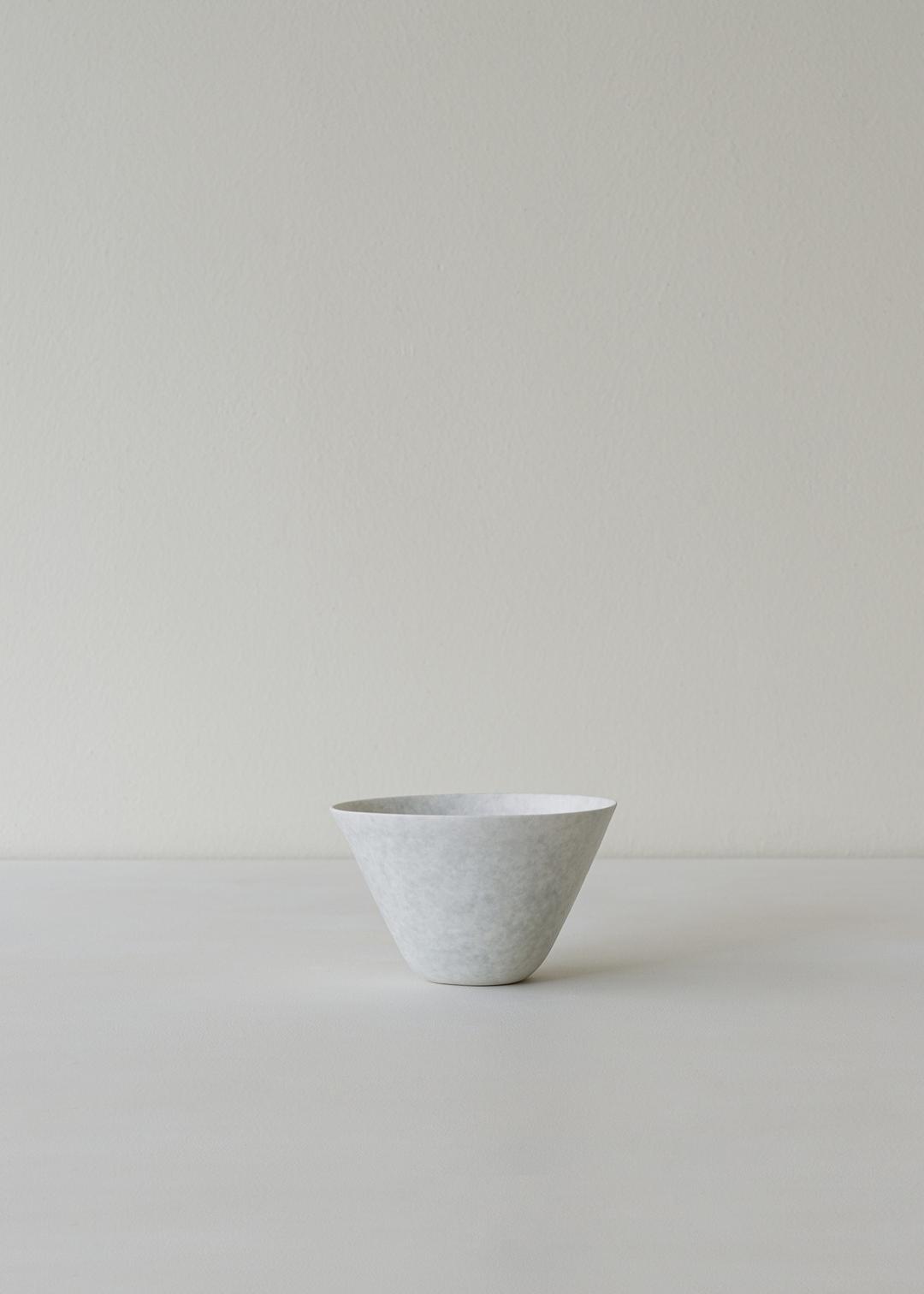 surface of water bowl