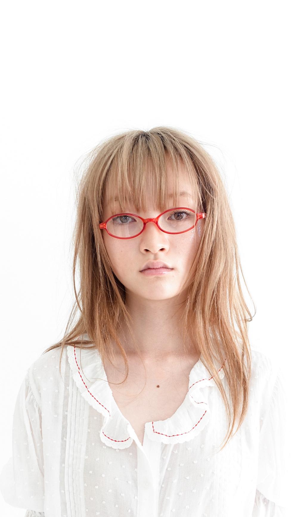 color oval glasses