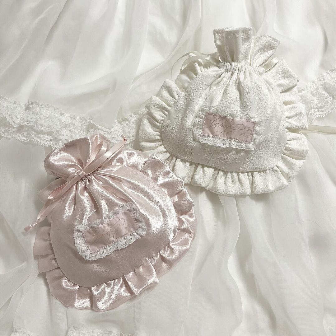 Furifuri drawstring pouch