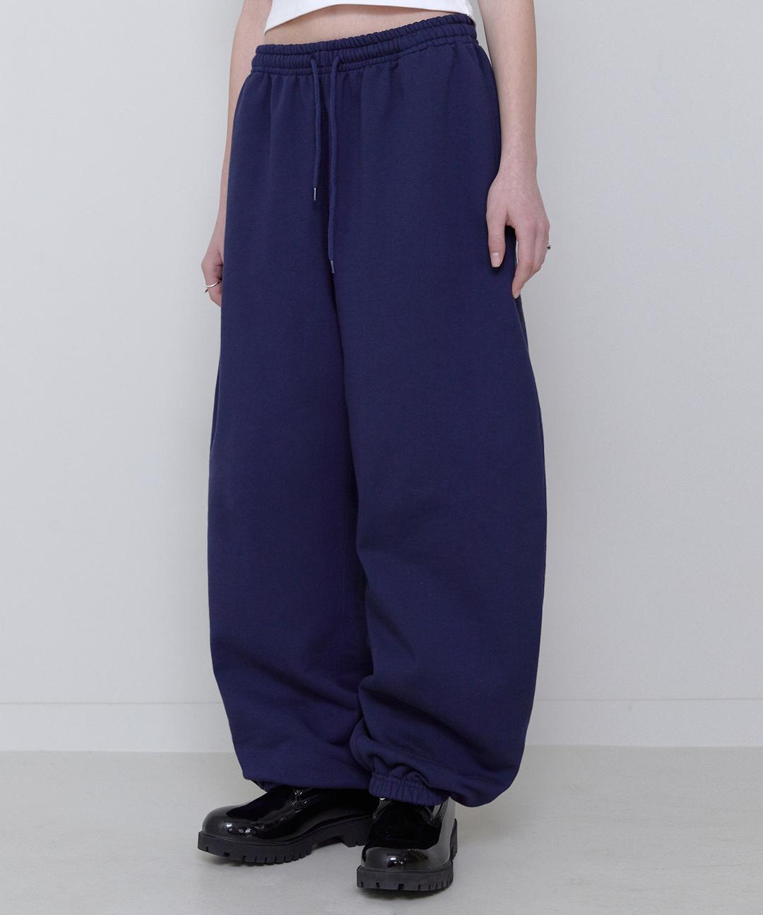CUT OUT SWEAT PANTS [NAVY]