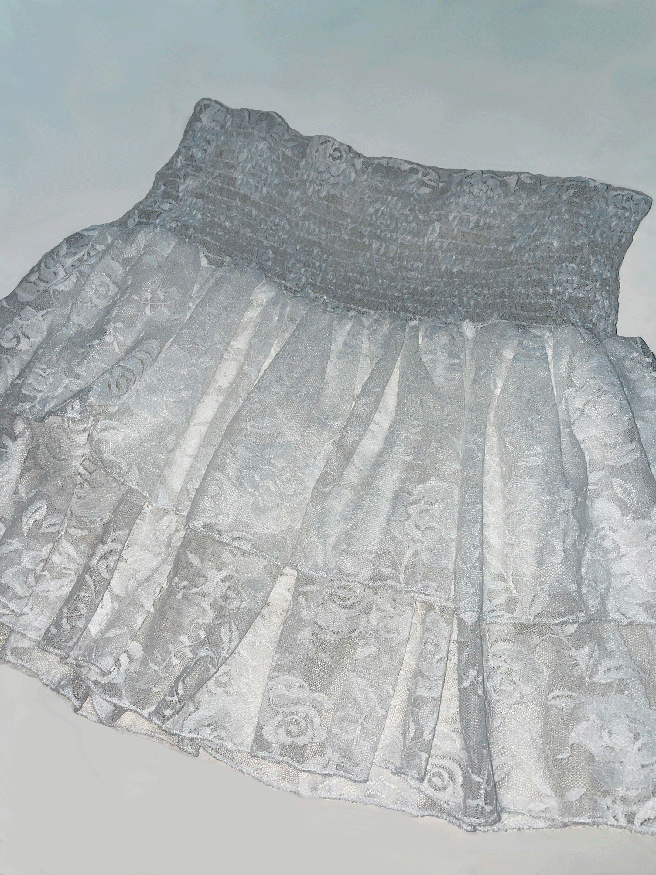 Smocking lace skirt