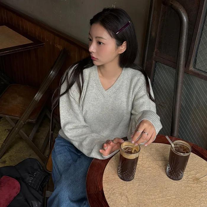 울 에센셜 브이넥 니트_5COLORS