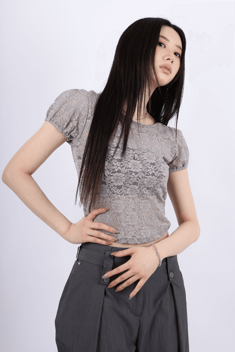 로지 퍼프 티셔츠