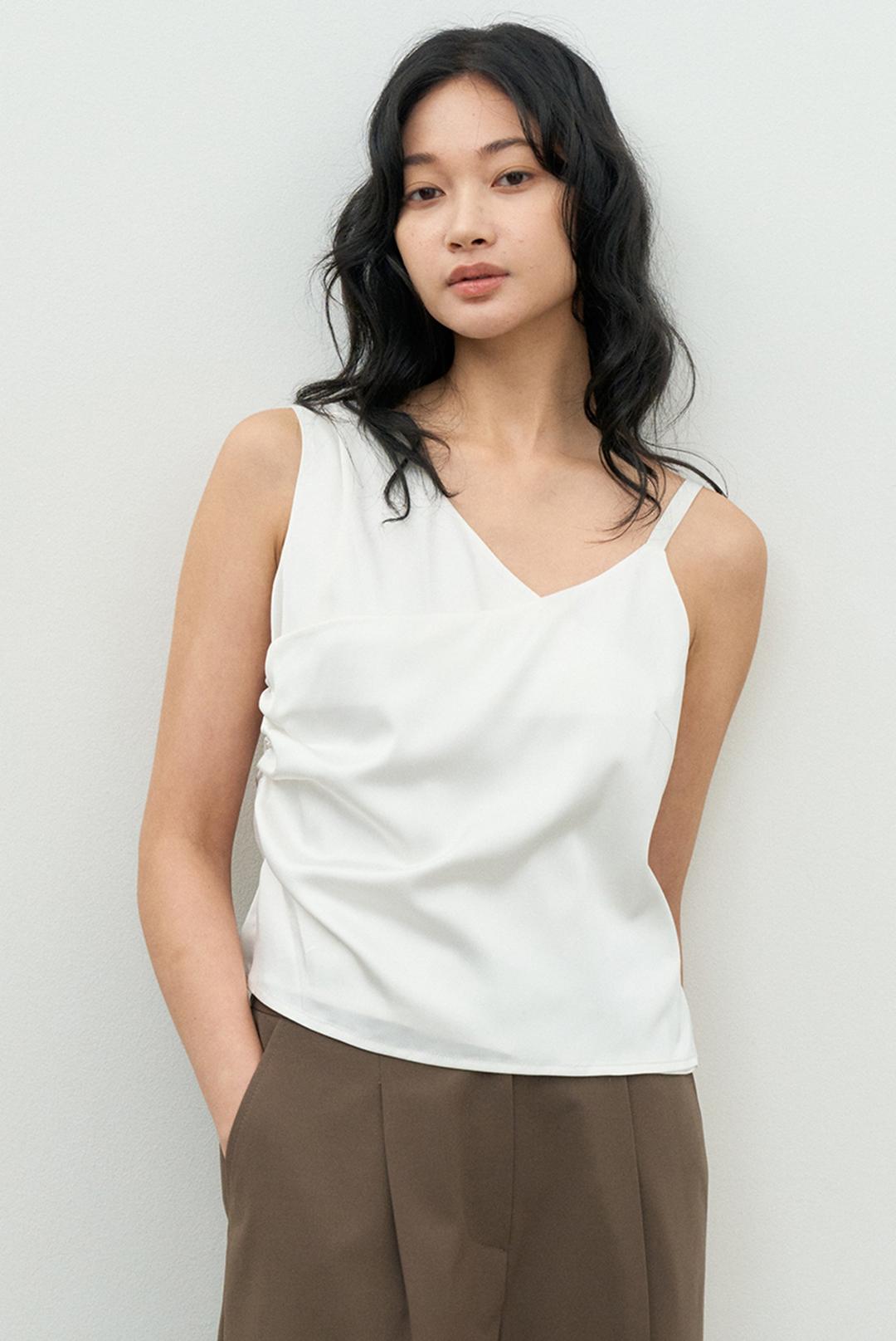 VOLUME SLEEVELESS BLOUSE (IVORY)