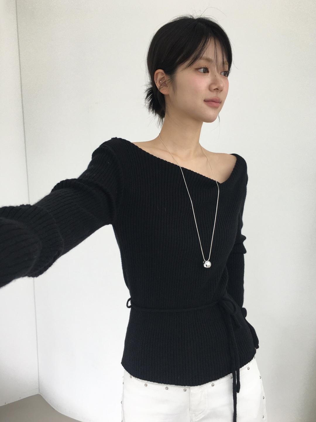노비야카 Drape strap off knit (Ivory, black)
