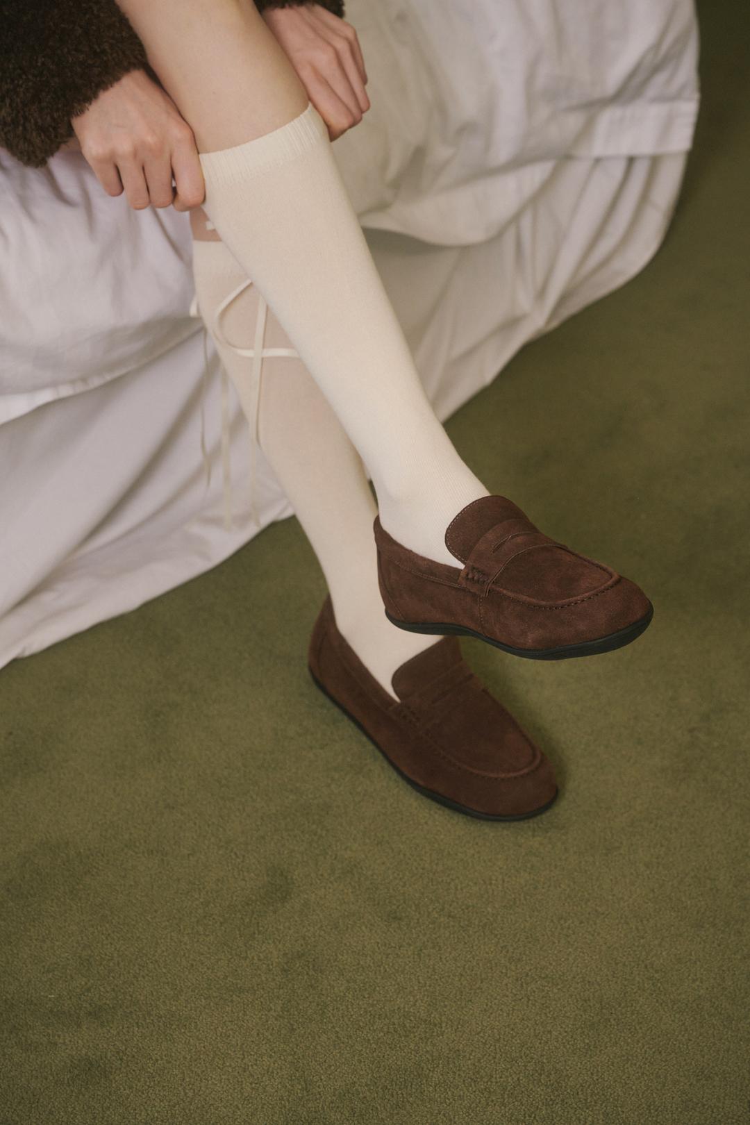 엘리자베스스튜어트 소가죽 퍼 스웨이드 털안감 로퍼 EBAL147735