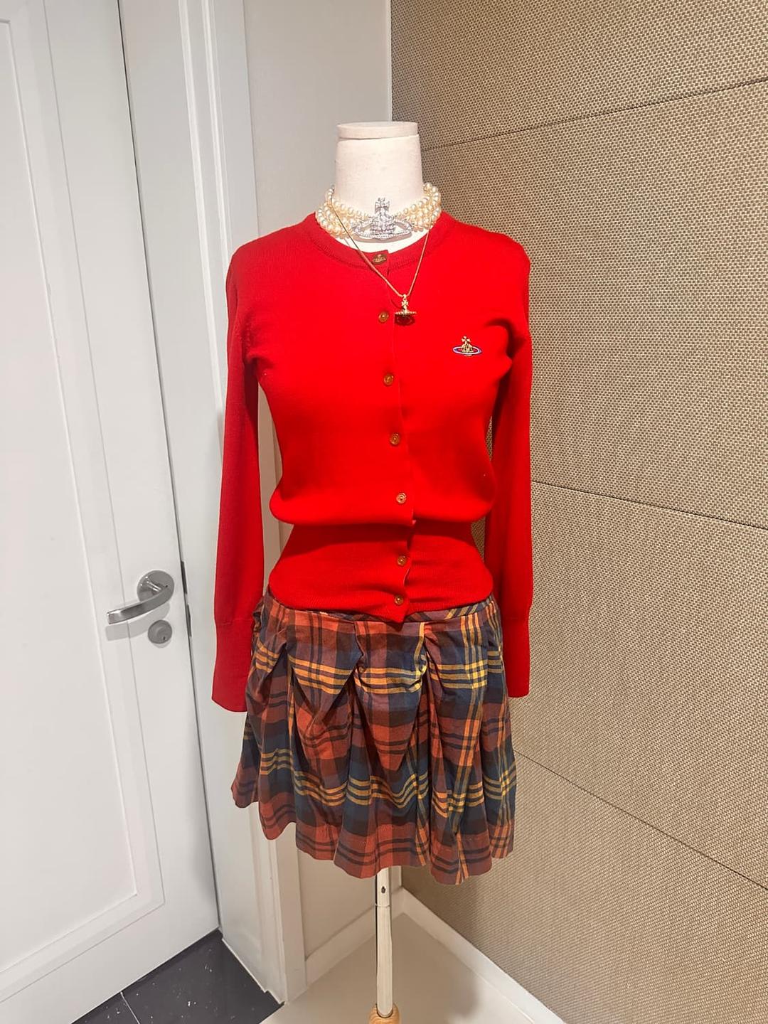 비비안웨스트우드 00's orb 오브 레드라벨 크롭 가디건 | 후루츠패밀리