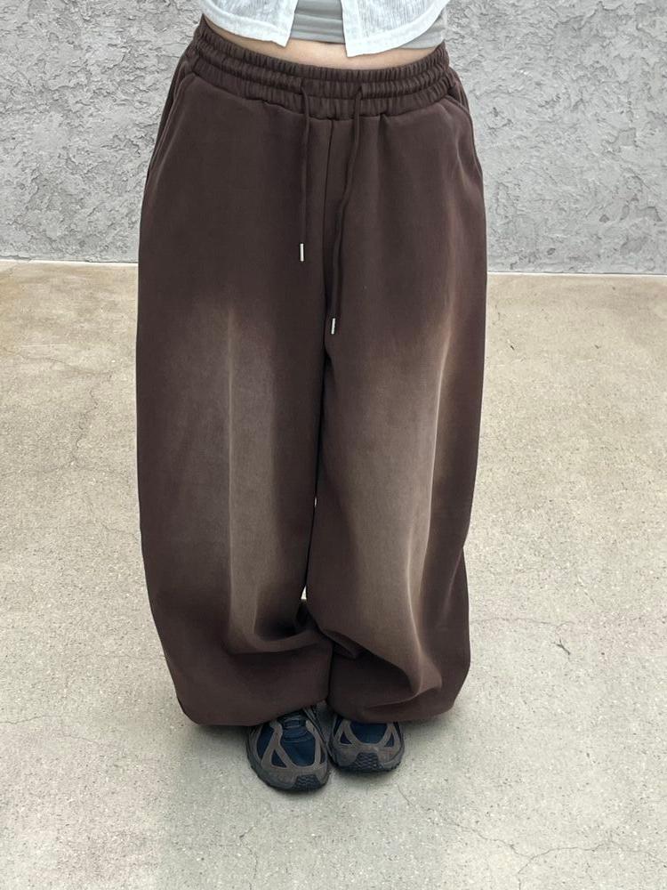 [ 가을치고 얇은 두께감 ] Big Dying Pants