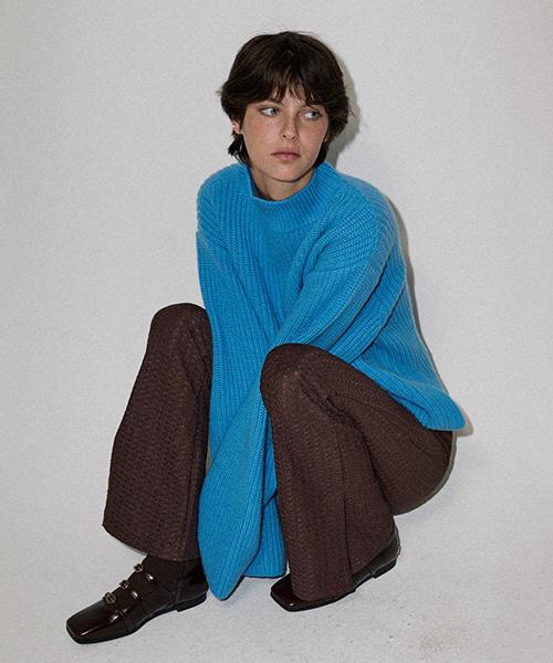 Loose fit half-neck knit Airy blue