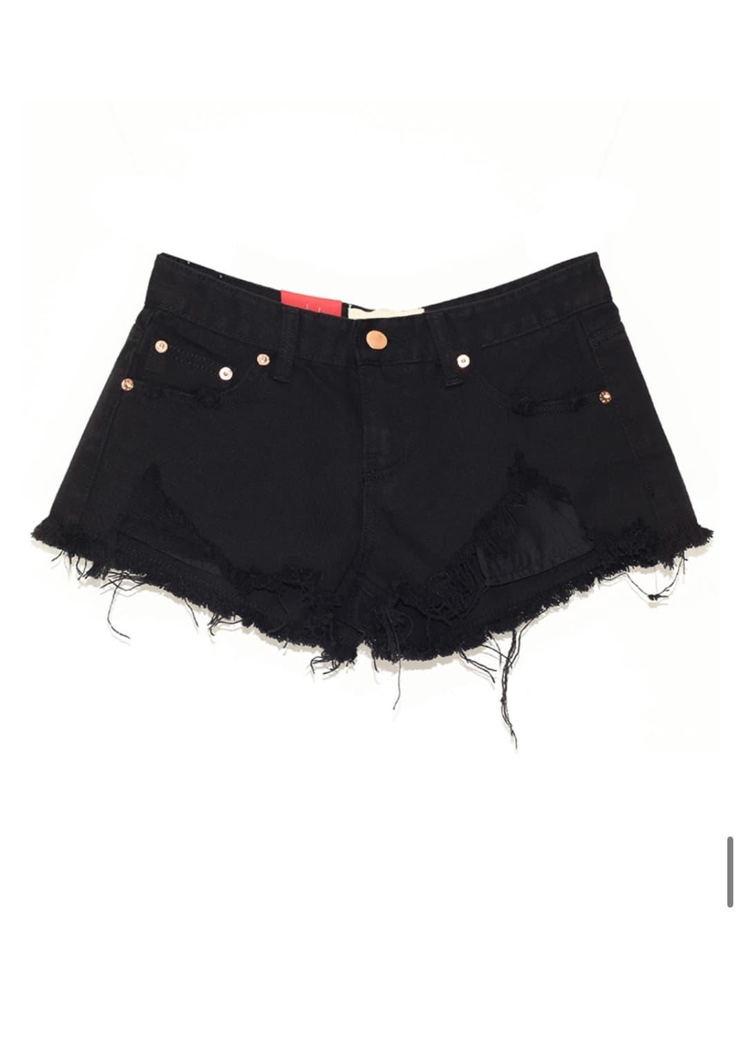 로우라이즈 데미지 컷팅 숏팬츠 | 후루츠패밀리