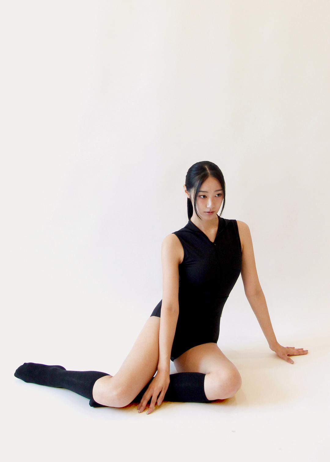 15 leotard (black)