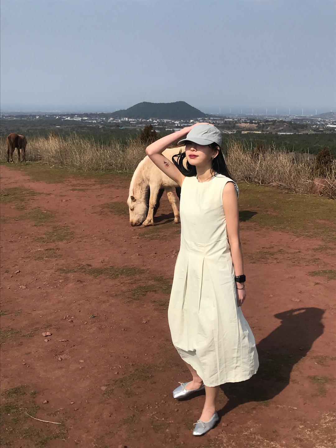 New moon pintuck long ops 뉴 문 핀턱 롱 원피스