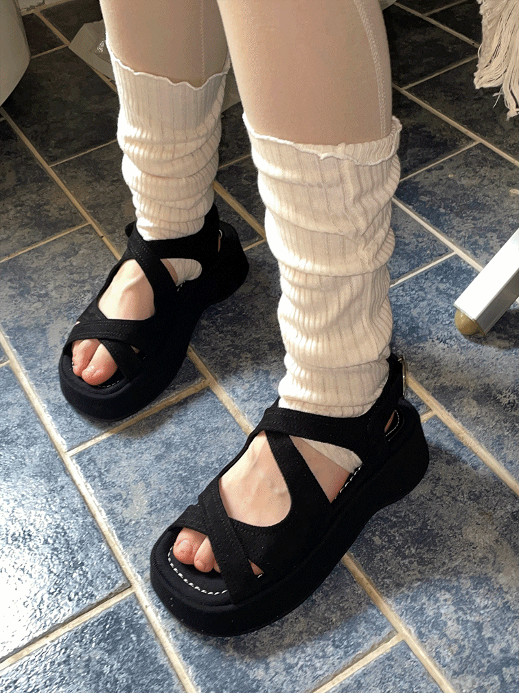20 stitch loop sandle