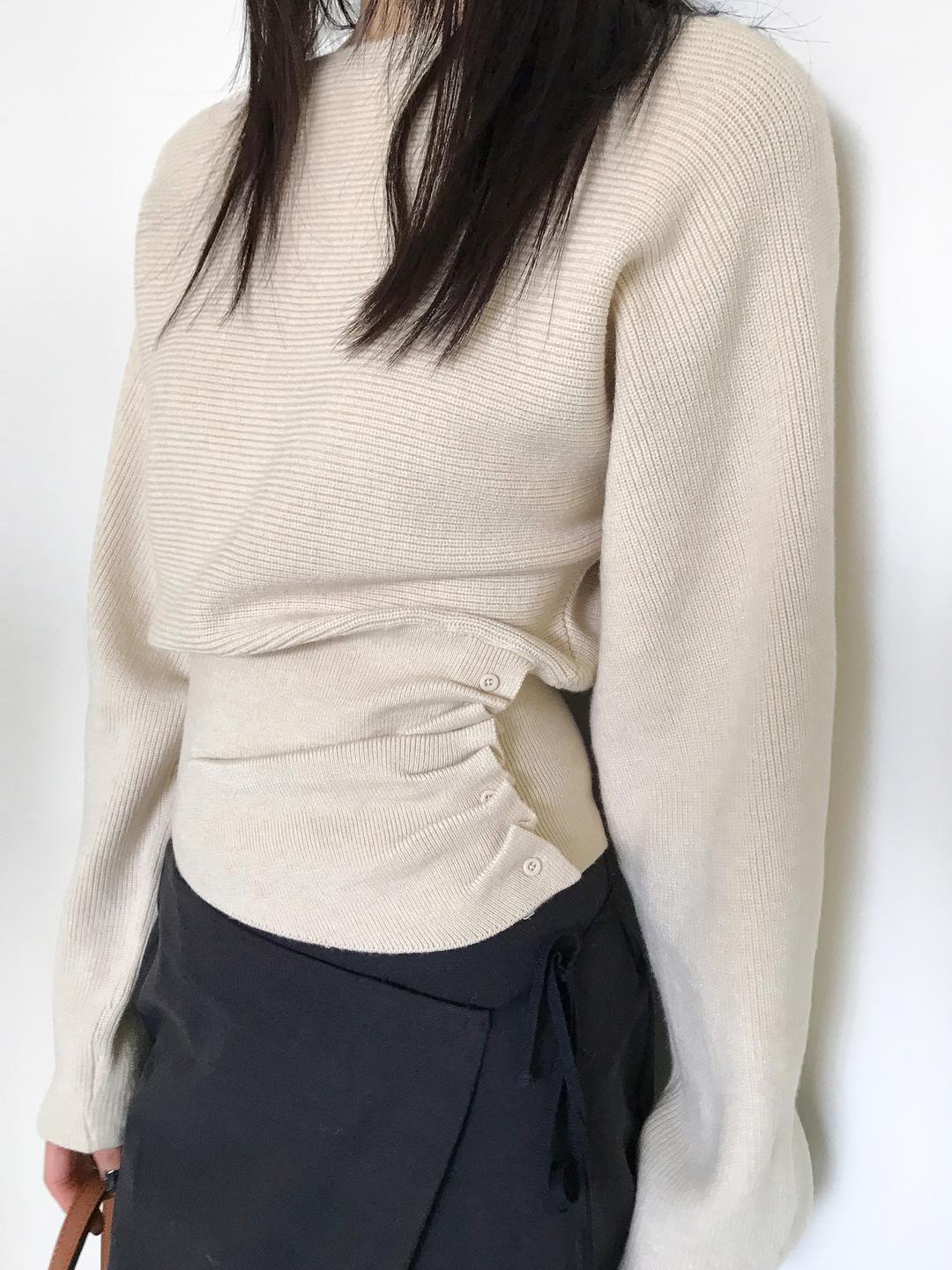 *재진행 MUSE BUTTON KNIT (2COLOR)