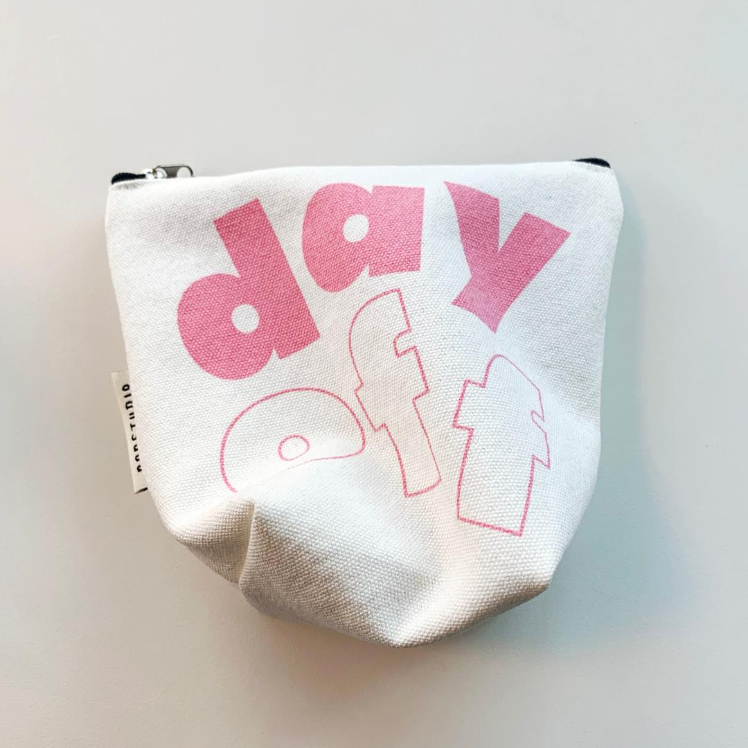 day off pouch