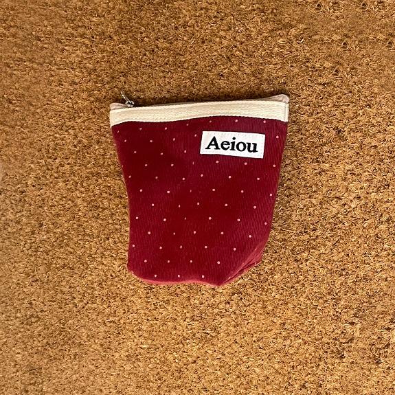 Aeiou Basic Pouch (M size)Little Dot Red