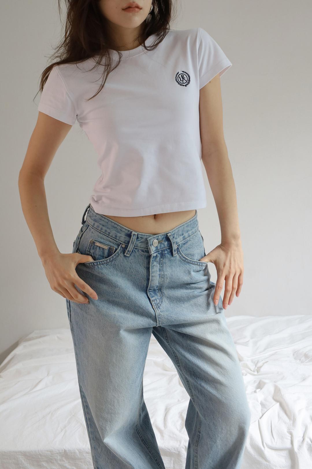 리브어리 - CLASSIC EMBLEM TEE