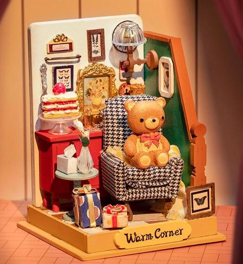 DS028 휴일에 거실 Holiday Living Room ROBOTIME DIY