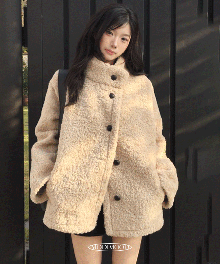 [문의폭주/겨울신상☃️]  피닝 뽀글 퍼 하프 코트 - 4color