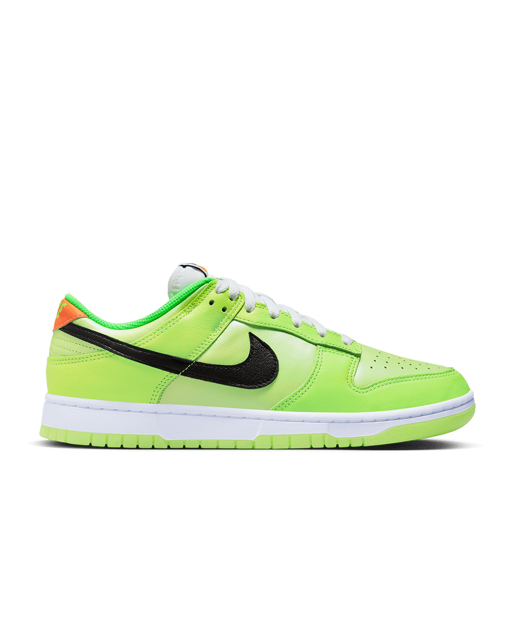 NIKE DUNK LOW SE