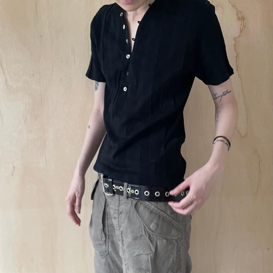 캐서린햄넷 버튼 디테일 티셔츠 | 후루츠패밀리