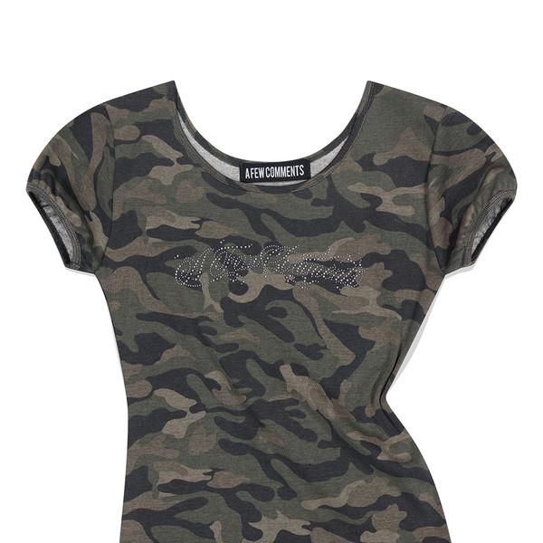 Metal stud baby tee camouflage