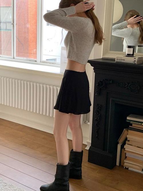 Silky skirt (one color)