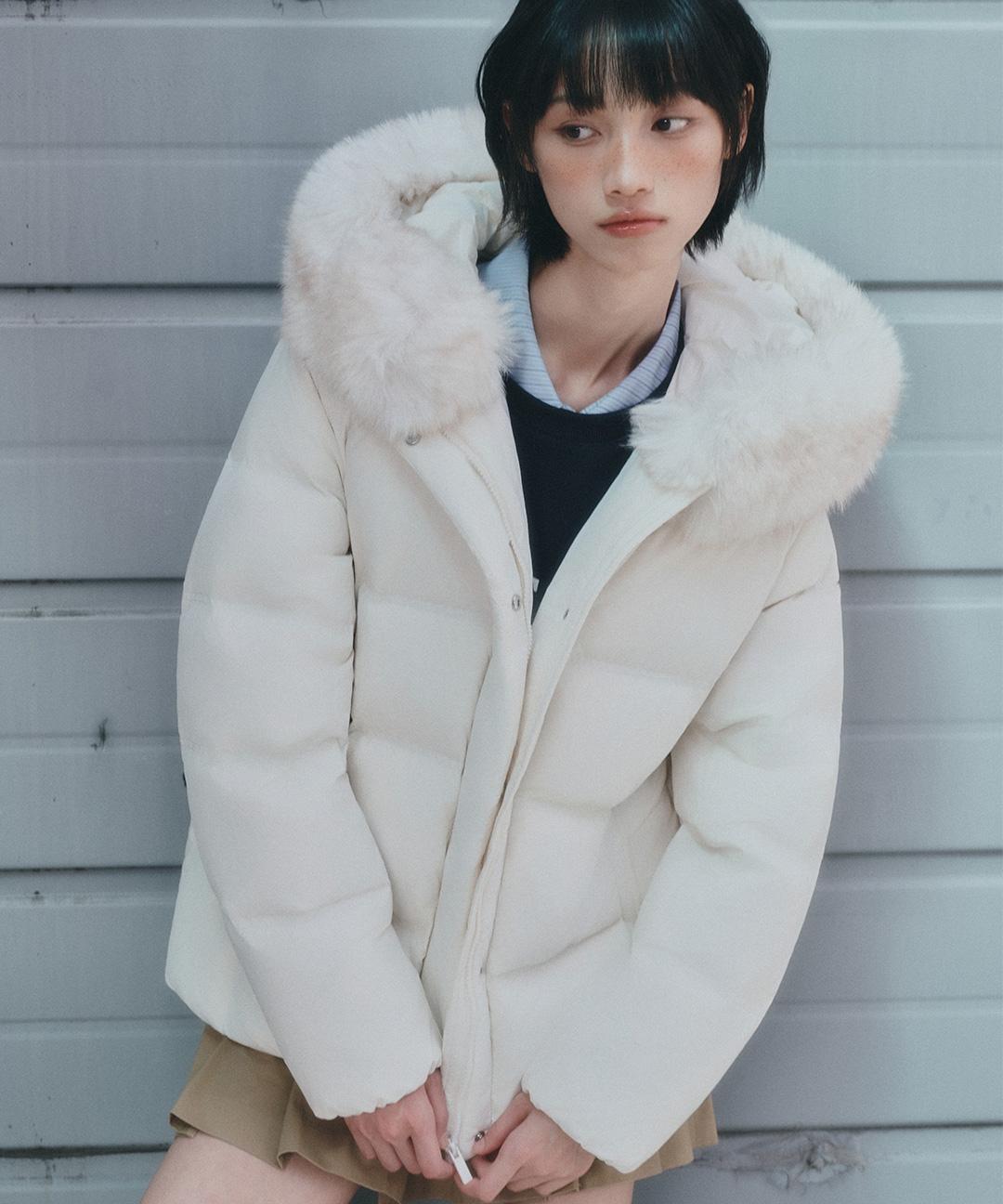 미쏘 페이크 퍼 슬림핏 숏 다운_MIWJDFC04G