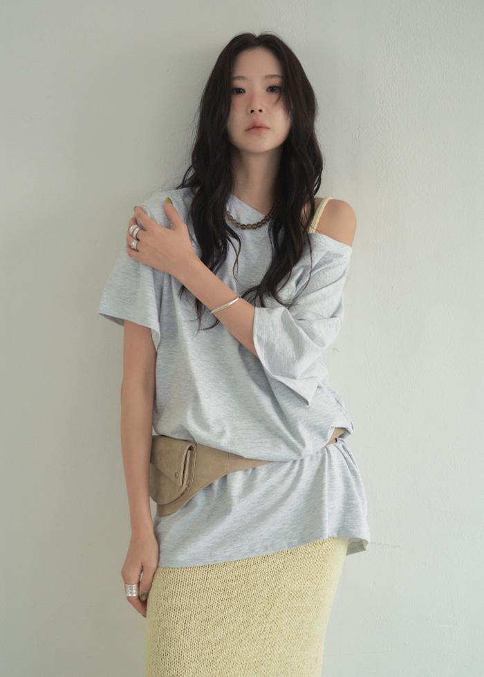 [5/12 예약배송]Reversible Off Shoulder T-shirt_CTT362(Melange White)