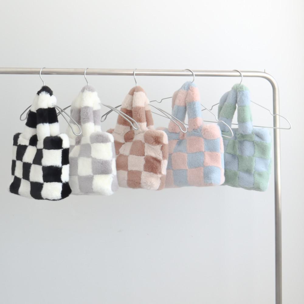 [블랙휴] 미니 체커보드 털가방 퍼가방 5color