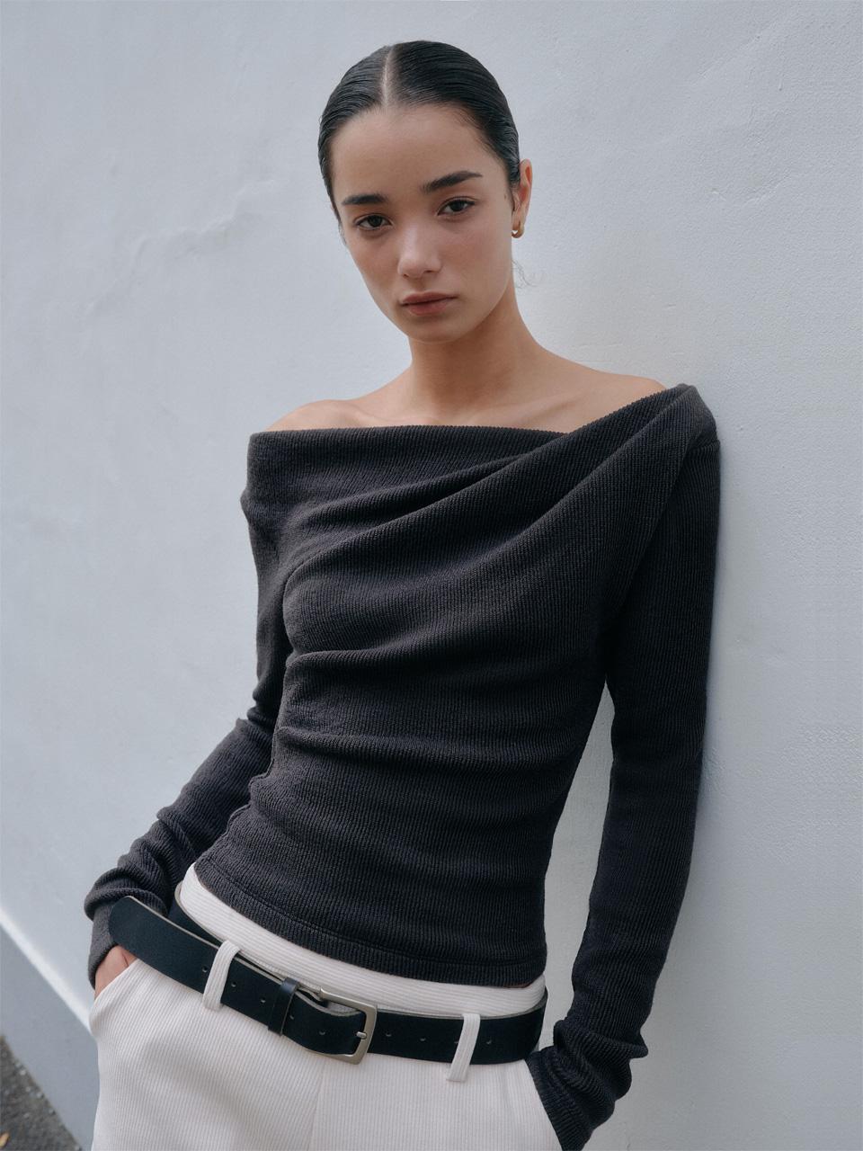 VIA SHIRRING TOP_CHARCOAL