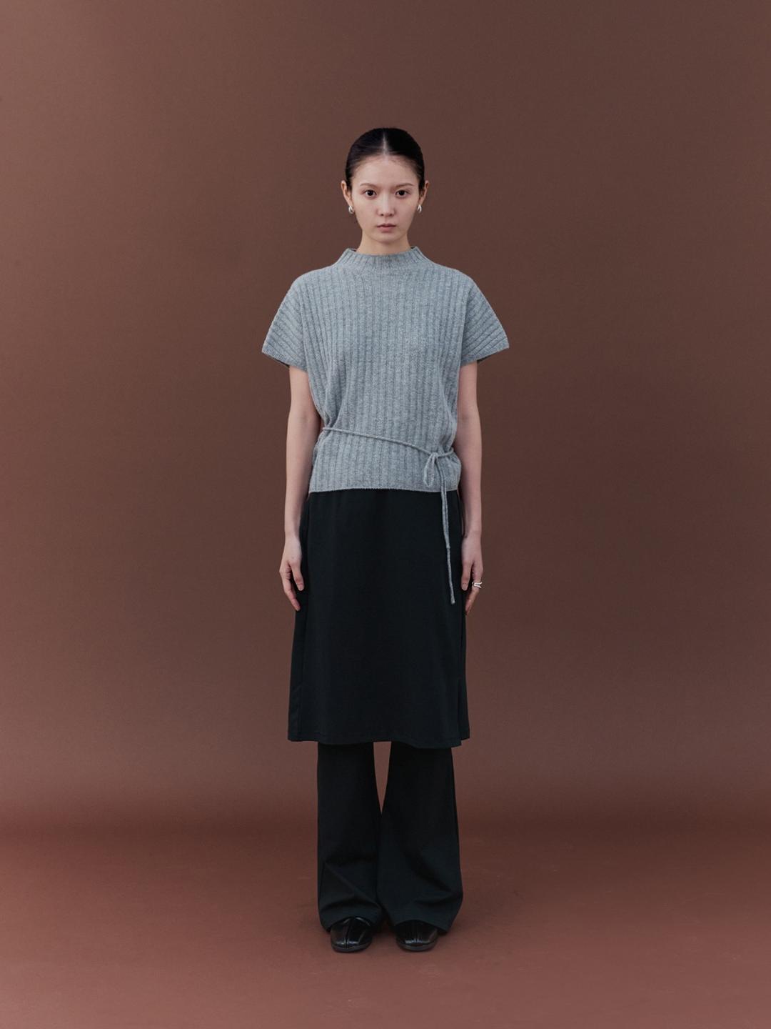 [ 9/30 순차 배송 예정 ] Mago Bootcut Skants, Black
