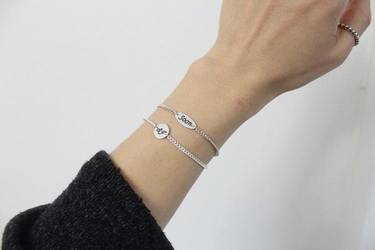 실버92.5 미니 코인&타원 펜던트 이니셜 팔찌