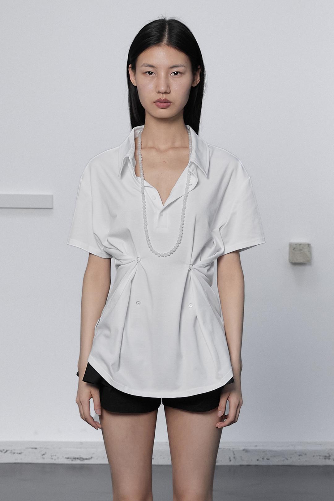[EXCLUSIVE] PLAIN BUTTON PINCH HALF TOP / WHITE
