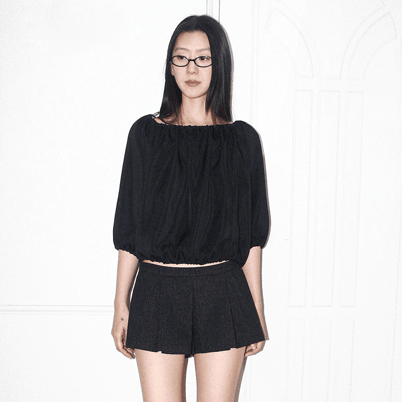 [EEUM] [3/7 예약배송] tiny dot pleats short pants