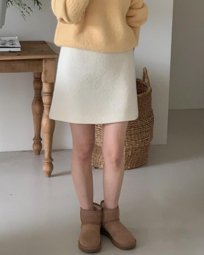 Monique 모니크 윈터 미니 스커트 A라인 울100 겨울 부클 숏 치마 (3 color)